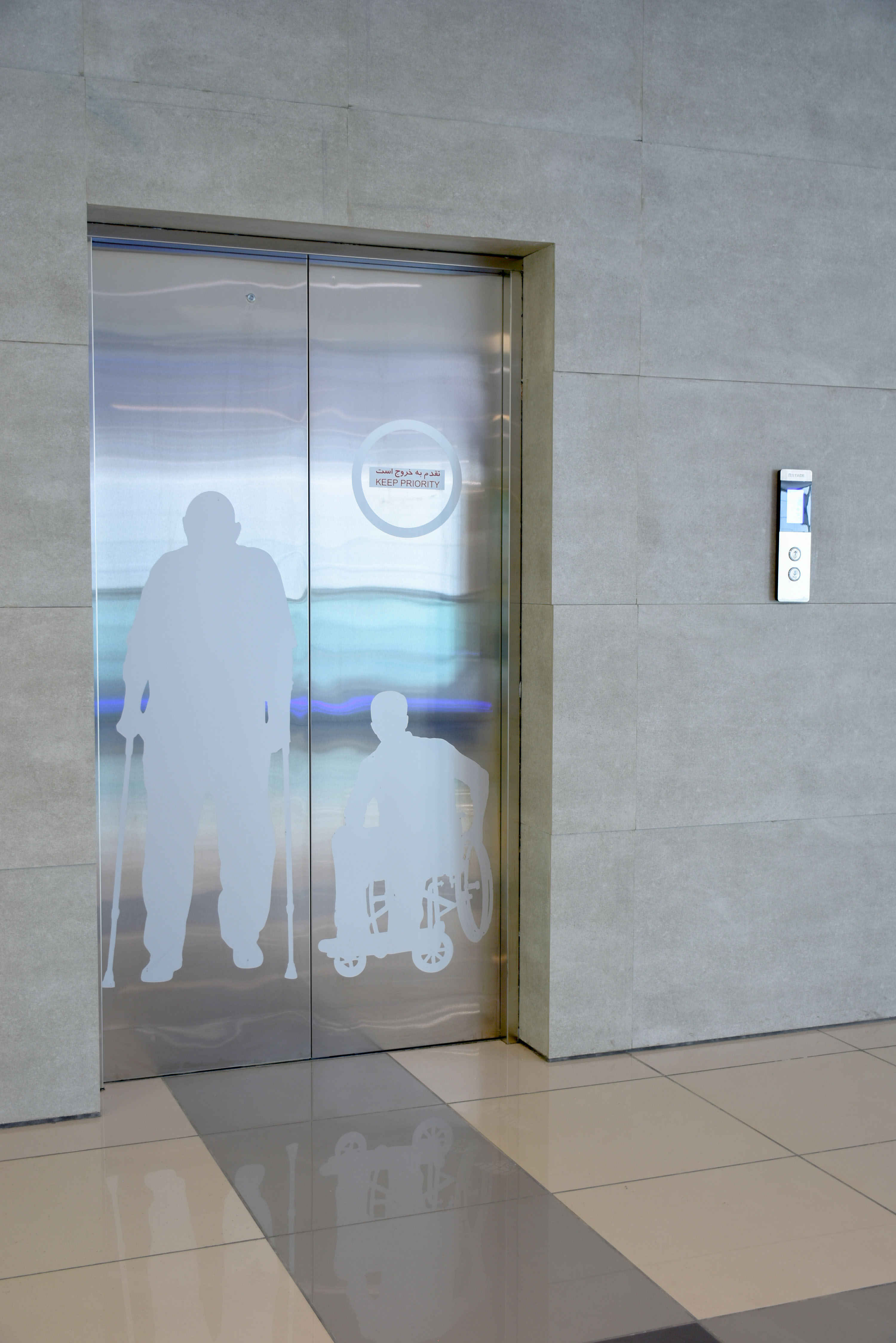 آسانسور ویژه معلولین